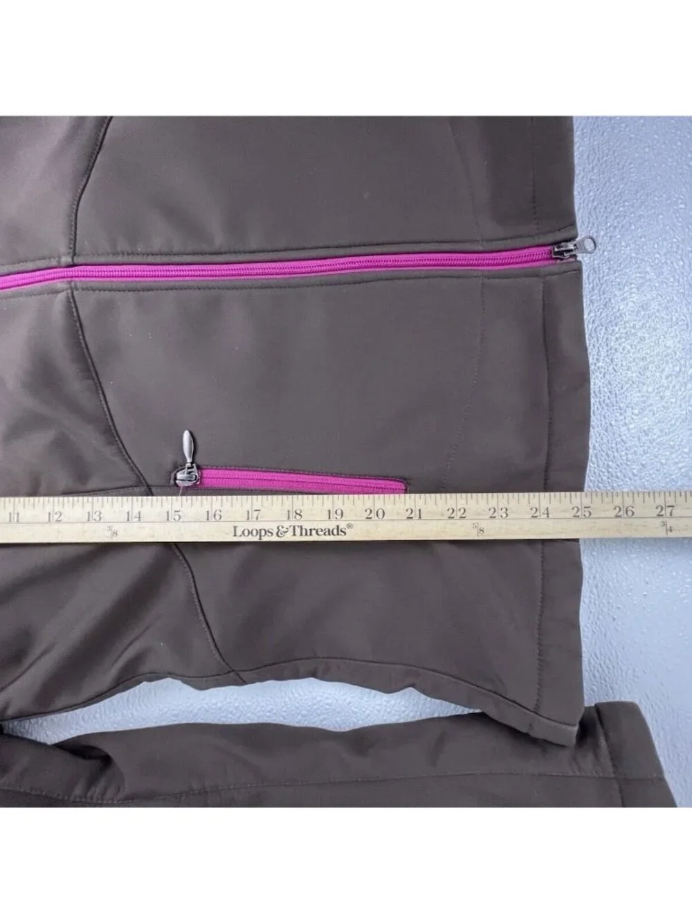 Womens XL Nike Brown Softshell Jacket With Pink Accents Full Zip Fleece-Lined